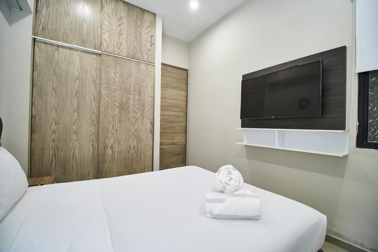Aparthotel Torre 42 Playa Del Carmen By Lockey Extérieur photo