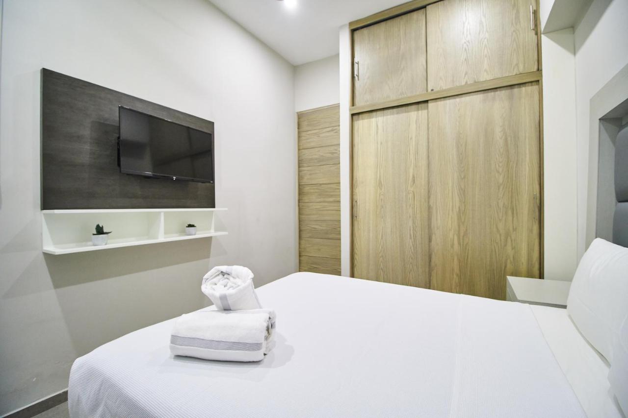 Aparthotel Torre 42 Playa Del Carmen By Lockey Extérieur photo
